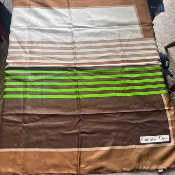 Christian dior square scarf - Picture 4 of 5